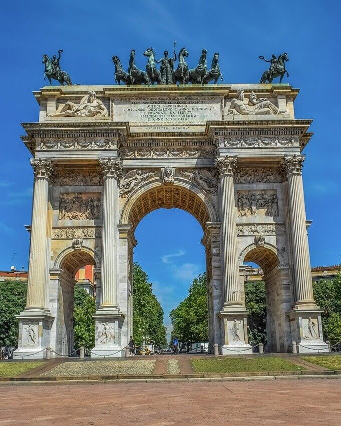 Sei un Host o vuoi affittare il tuo alloggio? Pubblica il tuo annuncio gratis su BnBlombardia.it